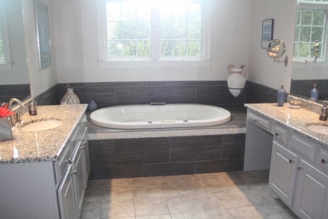  New Bathroom Sink And Tub Daniel Island, SC